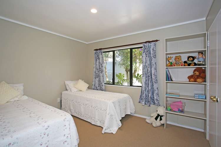 943 Glenbrook Road Glenbrook_13