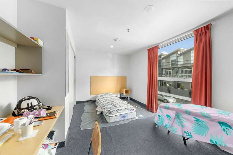 12/27 Hanson Street Mount Cook_8