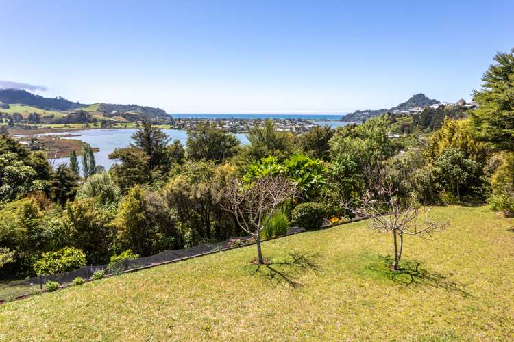 2 Hinemoa Terrace Tairua_12