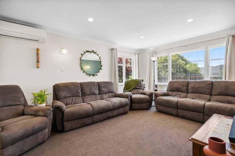 59 Lees Grove Wainuiomata_8