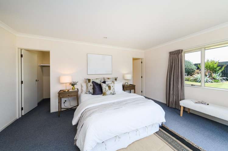 17 Brookside Close Highbury_16