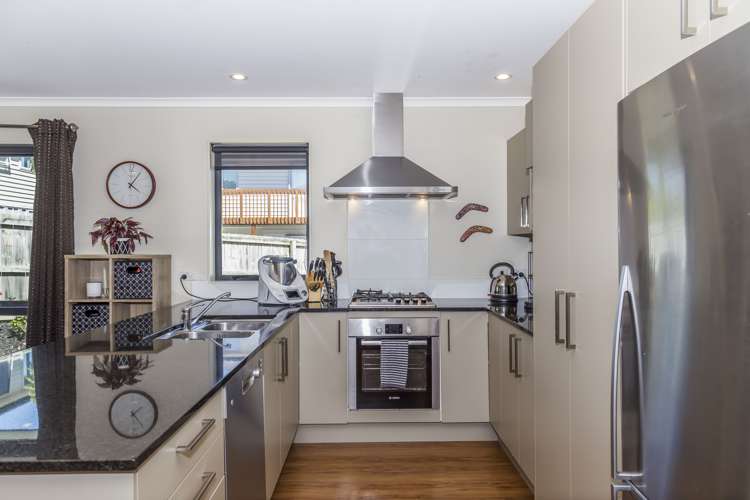 6 Maylee Crescent Gulf Harbour_8