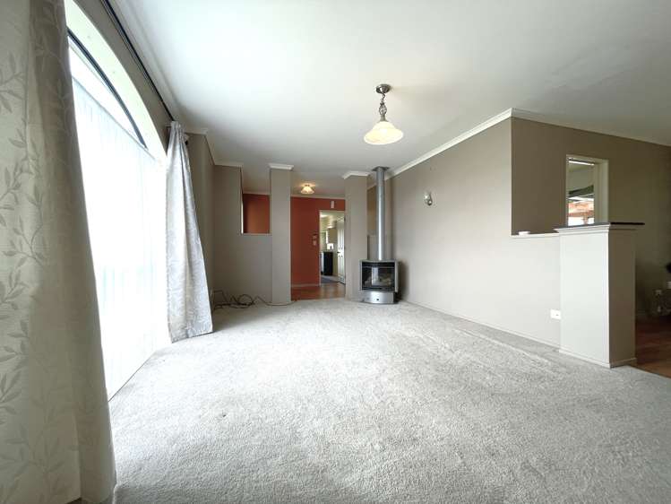 19 Reybert Place Massey_11