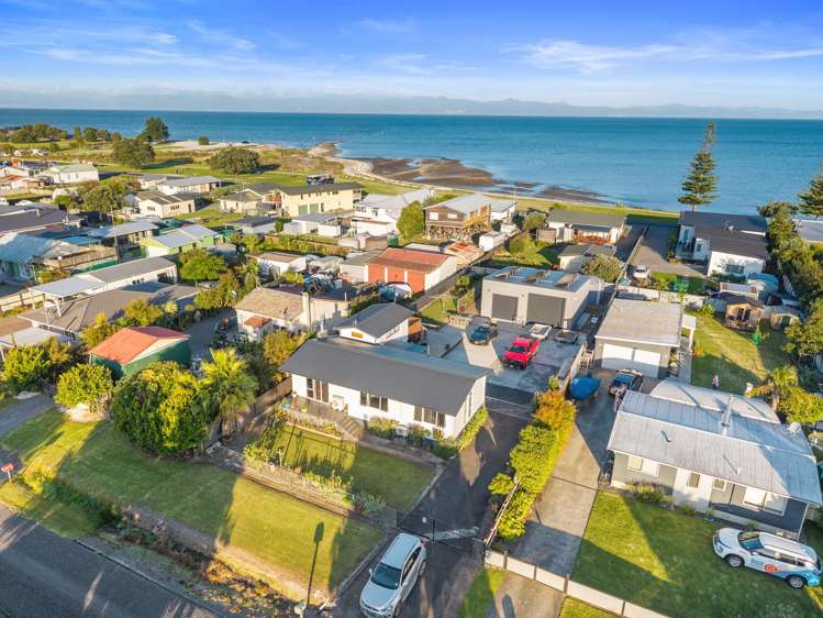 16 Kowhai Avenue Kaiaua_6