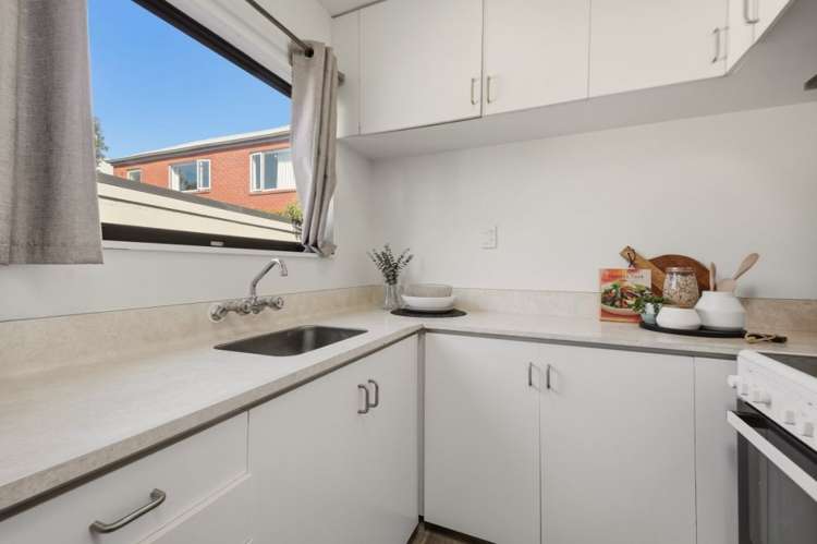 1/19 Grove Road Addington_10