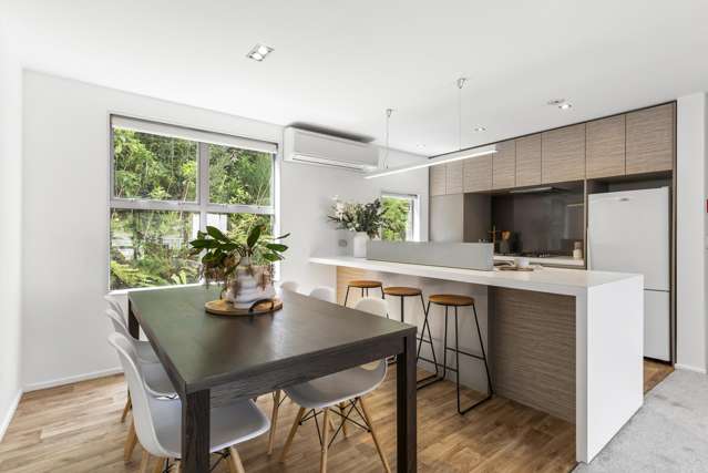 18 Saddleback Grove Karori_1