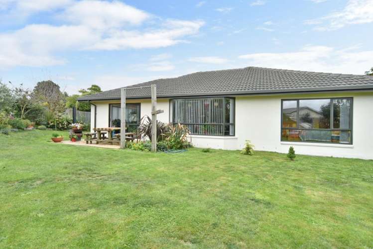 17 Cayman Close Shirley_14