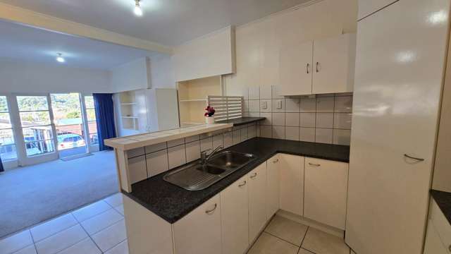 A/13 Romney Square Tawa_3