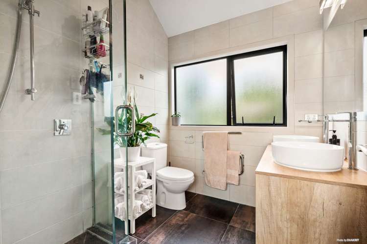 475a Beach Road Murrays Bay_11