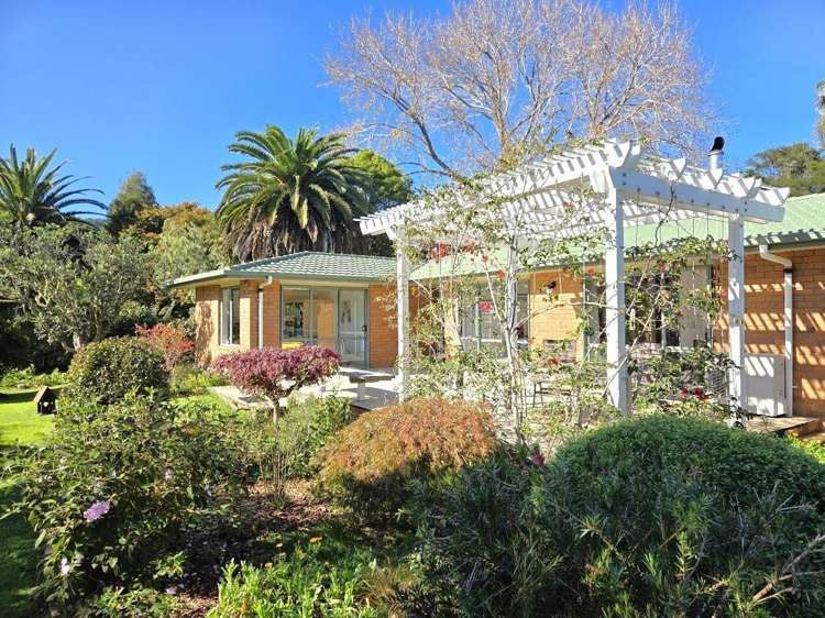 18 Pumpkin Flat Road Kuaotunu_18