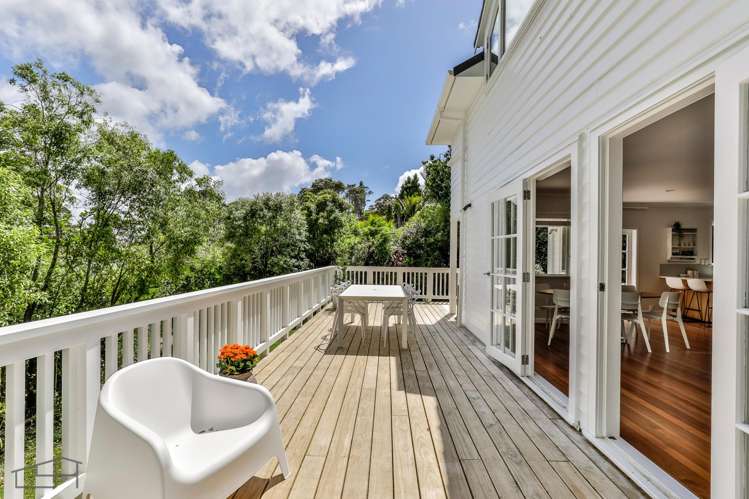 155 Scenic Drive Titirangi_10