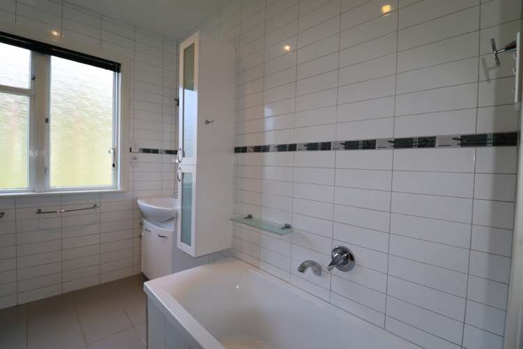 1B Clinton Way 1291_7