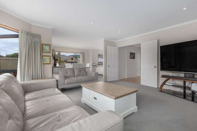 22 Lorna Irene Drive Raumati South_2