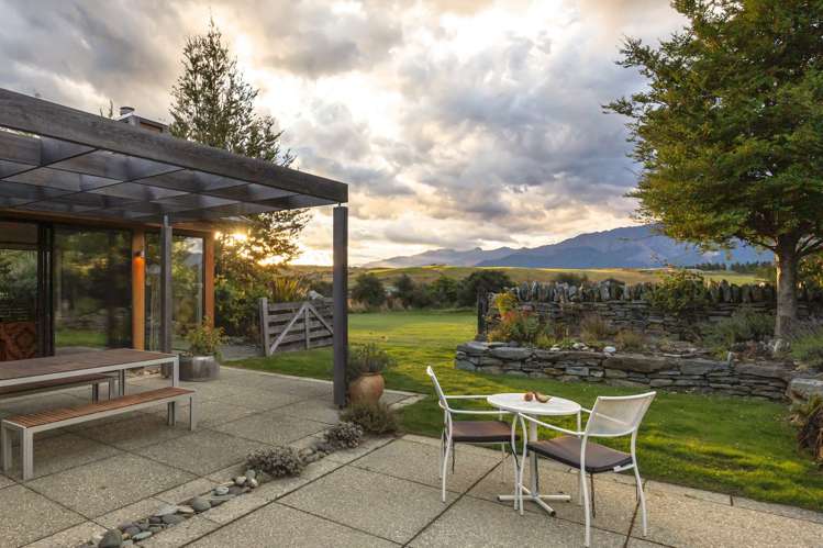 6 Reading Court Jacks Point_8