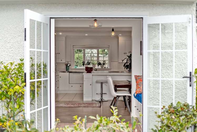 183A High Street Carterton_9