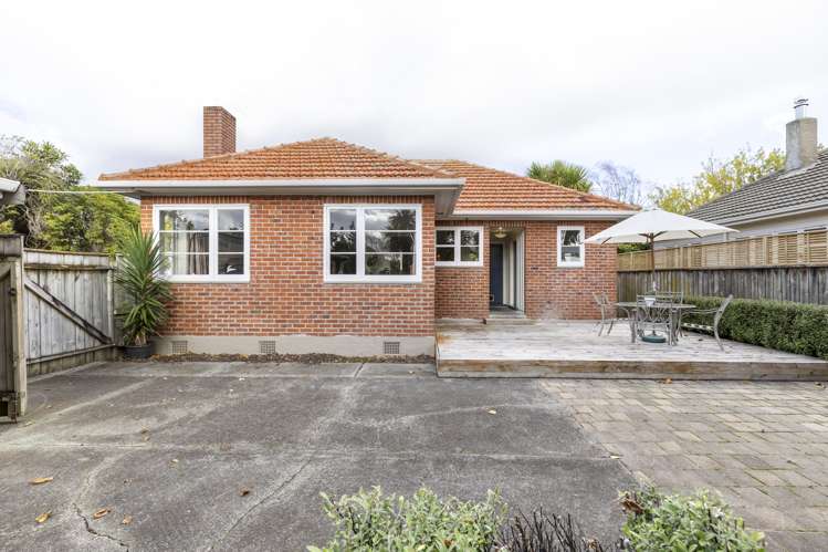 54 Savage Crescent West End_21