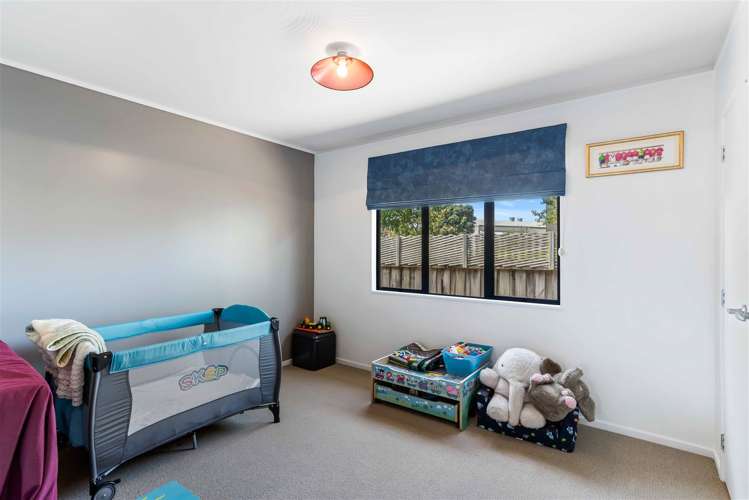 28 Scarlet Oak Drive Schnapper Rock_10