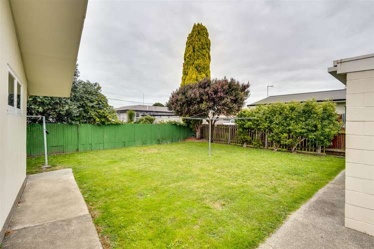 97 Wycliffe Street Onekawa_11