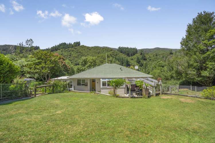 151 Moores Valley Road Wainuiomata_29