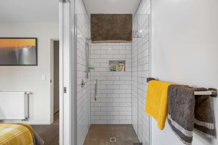 15 Lauder Street Dalefield/Wakatipu Basin_18