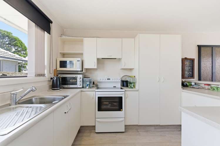 12 Cob Crescent Woolston_6