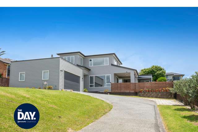 Modern Coastal Living with Sea Views!