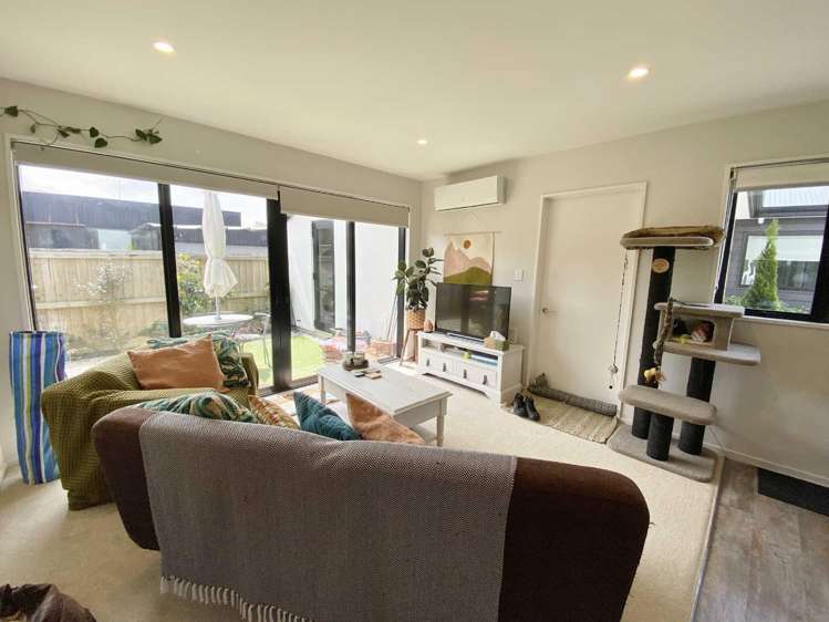 2/98 Hills Road Richmond_4