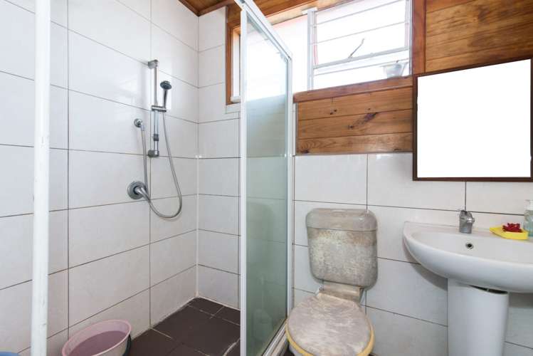 46 Rimu Street New Lynn_17