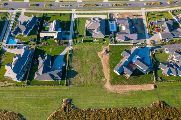 33 Alan Livingston Drive Cambridge_10