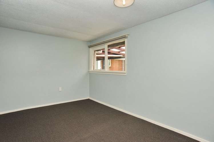 94 Wildberry Street Woolston_10