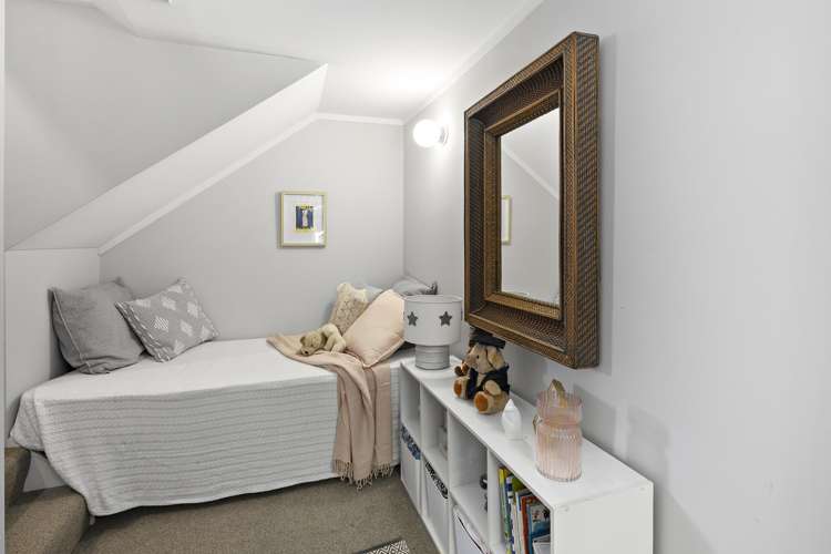 14a Indira Place Khandallah_10