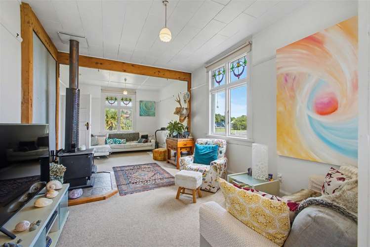 11 River Road Hector_7