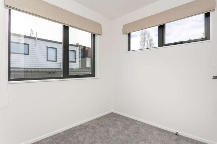 32B Windermere Crescent Blockhouse Bay_13