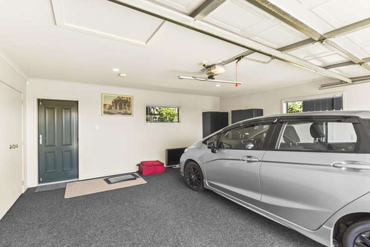 8 Jelas Road Red Beach_31