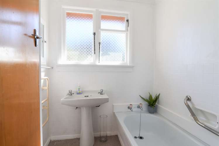 212 Highcliff Road Shiel Hill_15