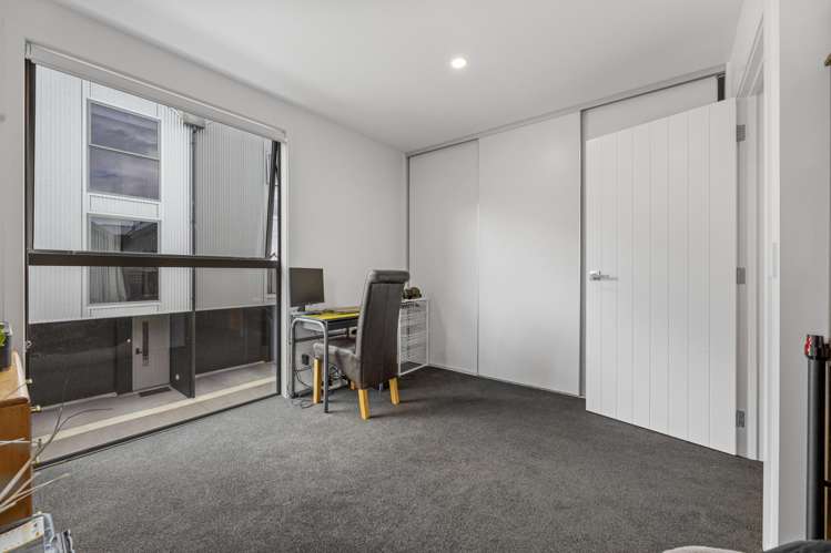 8/20 Henderson Street Mornington_12