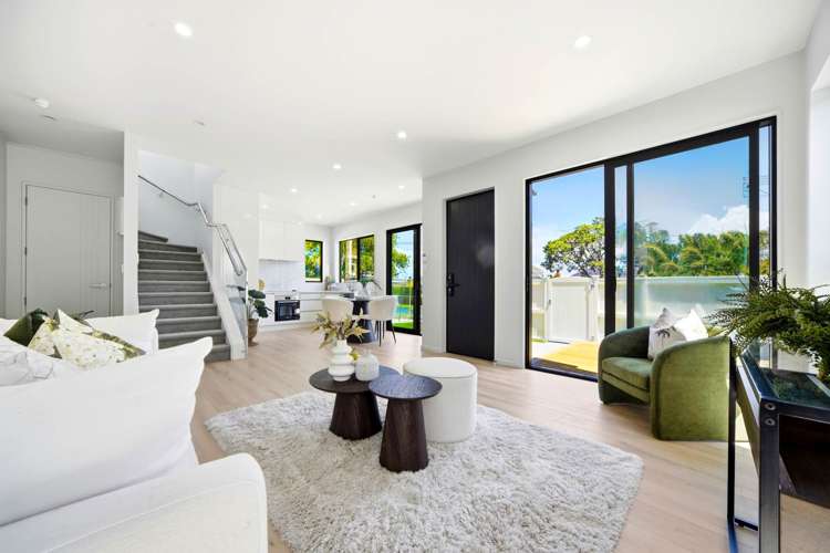 1/2 Coronation Street Belmont_5