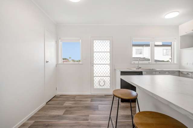 2/16 Northumberland Avenue Belmont_4