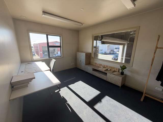 1 Packham Crescent Stoke_4