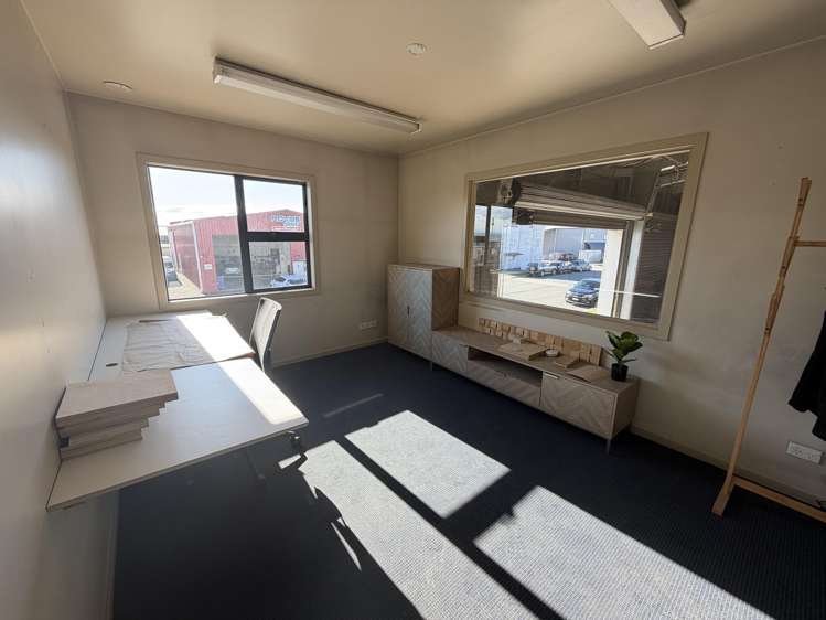 1 Packham Crescent Stoke_4