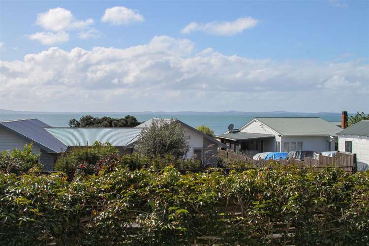 46 Torkar Road Clarks Beach_9