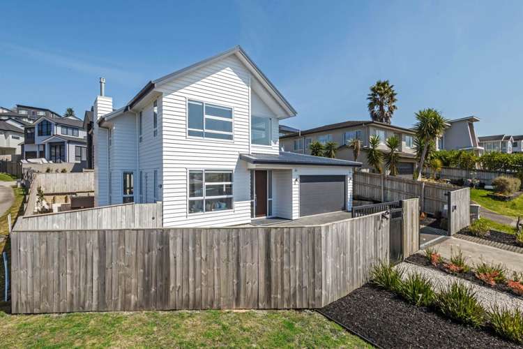 36 Fernhill Way Oteha_26