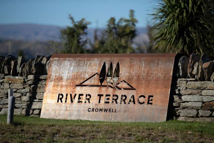 90 Stone Drive Cromwell_8