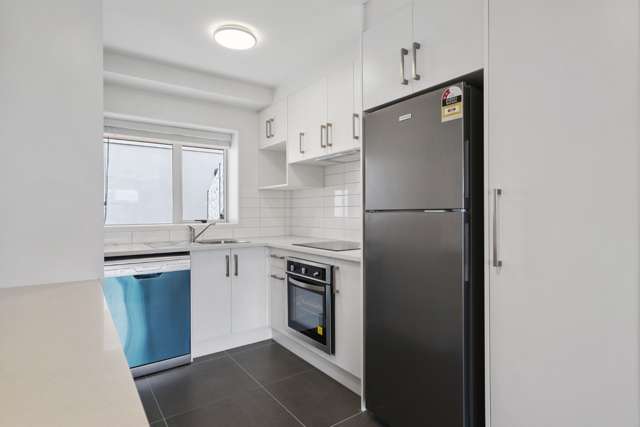 4045 Great North Road 1700_2