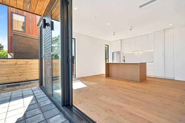 Modern and high quality, low maintenance in the Heart of Remuera!