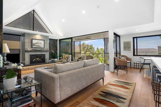 VAULTED VISION - COASTAL VIBES