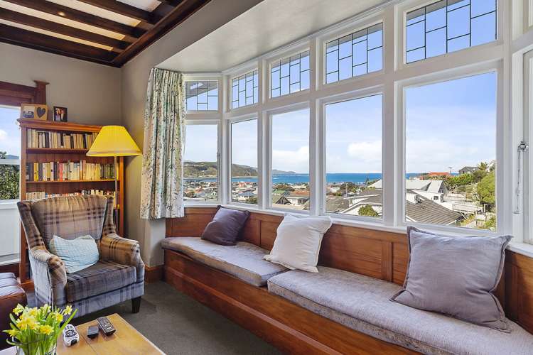 68 Queens Drive Lyall Bay_23