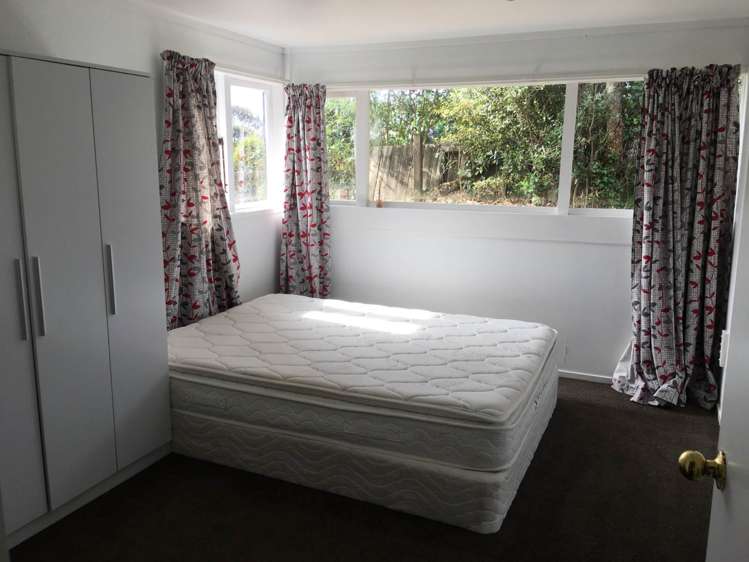 60 Woodfern Crescent Titirangi_6