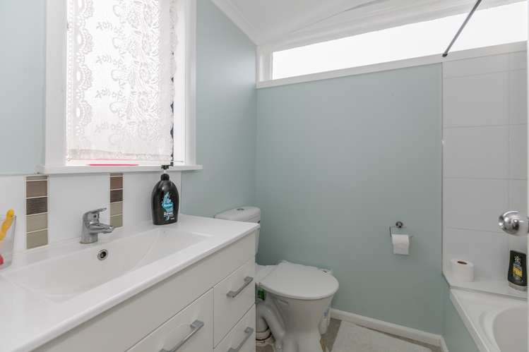 53 Mardon Road Enderley_9