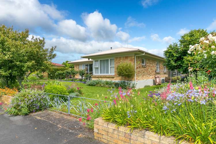 12 Scott Avenue Hamilton East_25